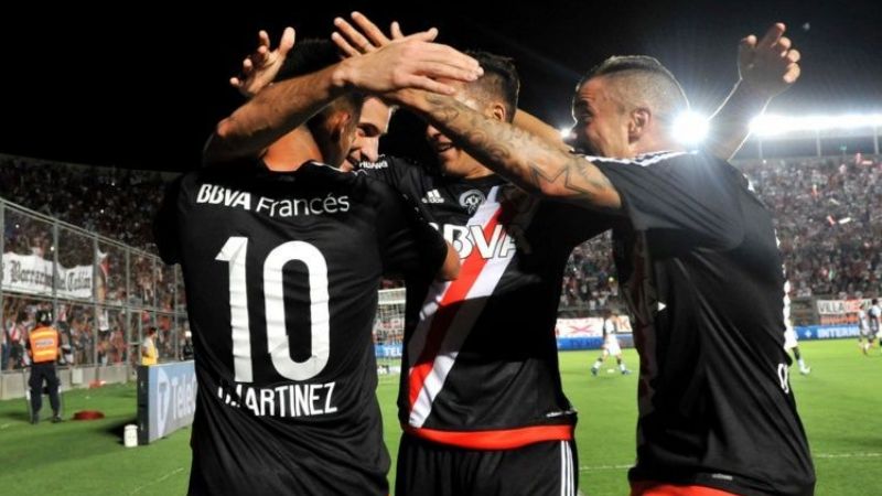 Dos goles en una ráfaga y River va a la final con Central