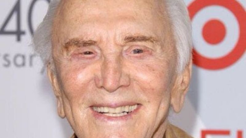 El actor Kirk Douglas cumple cien años