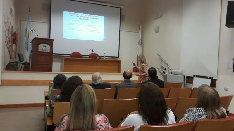 Presentación de tesis doctoral en Agrimensura