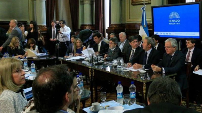 Gobernadores ahora piden esperar a marzo con Ganancias