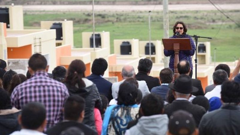La Gobernadora entregó viviendas en Aconquija