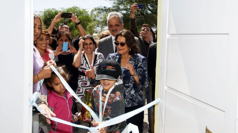 Lucía y una entrega de viviendas muy especial
