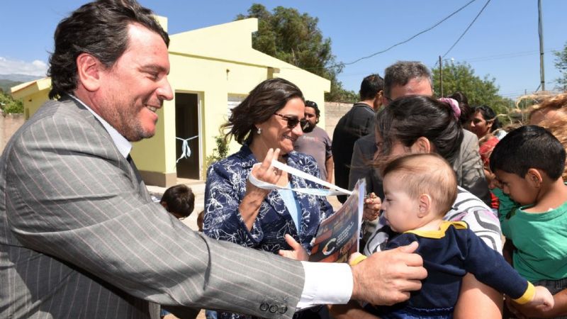 Lucía y una entrega de viviendas muy especial