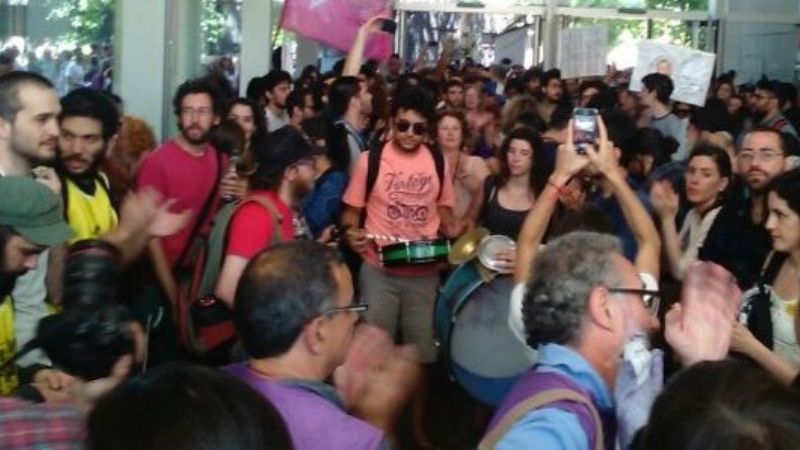 Investigadores y docentes del Conicet protestan por recorte