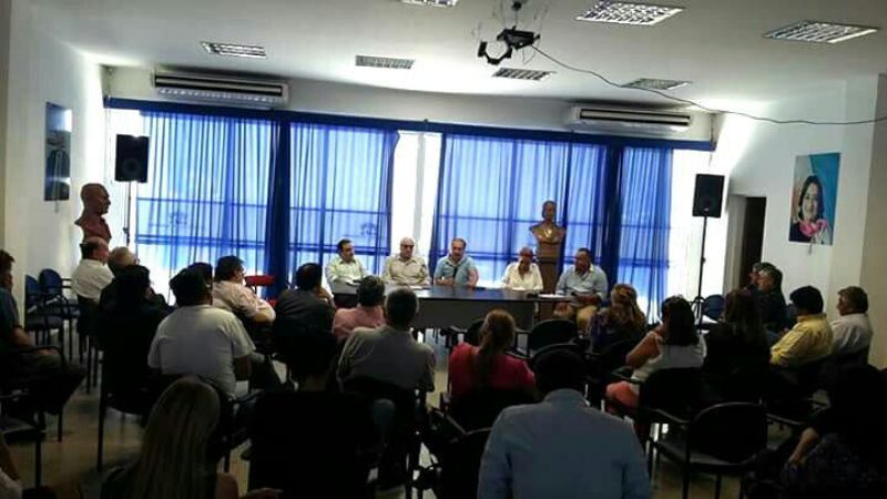 Panel debate sobre Educación en el PJ Capital