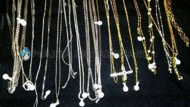 Aprehenden a una joven y esclarecen un ilícito en la Capital