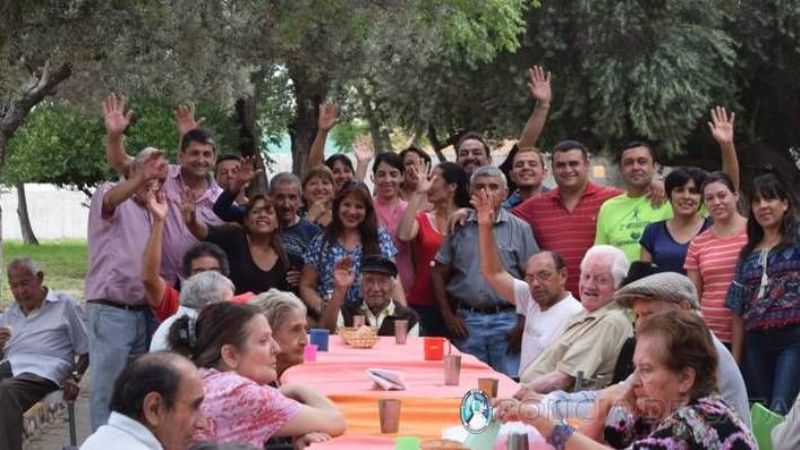 Policías visitaron el Hogar de Ancianos Fray Mamerto Esquiú