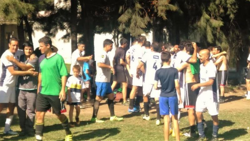 Los Abogados son los campeones del Clausura en la Maxi