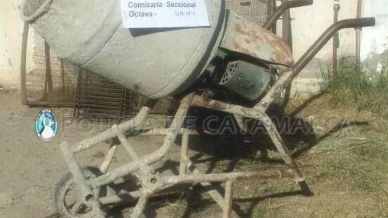 Aprehenden a dos jóvenes y secuestran una máquina hormigonera