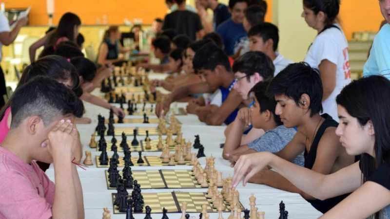Disputan importante torno de ajedrez en Fray M. Esquiú