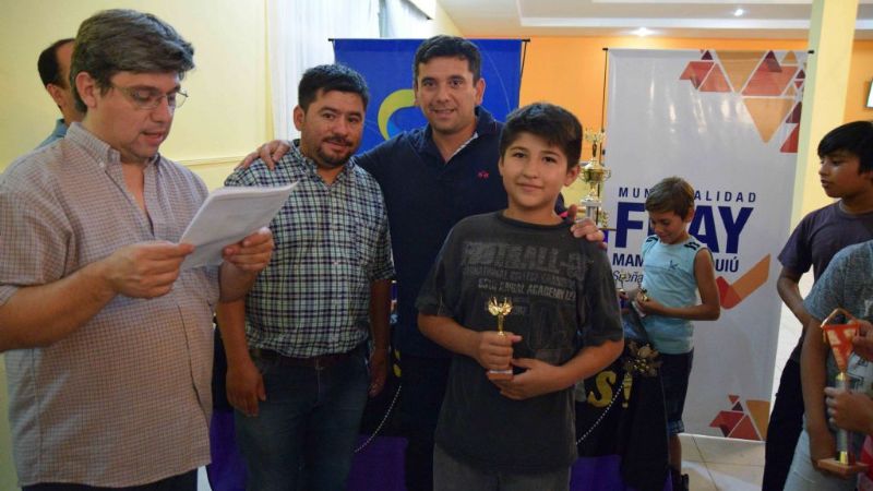 Disputan importante torno de ajedrez en Fray M. Esquiú