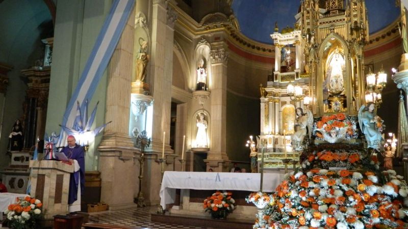 “No basta la devoción, si ello no está basado en el cimiento del Dios Amor”