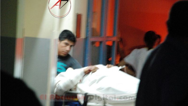 Tres personas murieron y una niña está grave tras un choque frontal