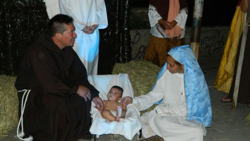 Pesebres vivientes en los barrios Villa Cubas y Eva Perón