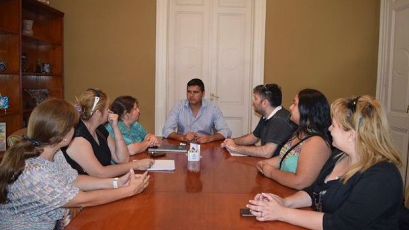 Capital: docentes municipales recibirán bono de $4000