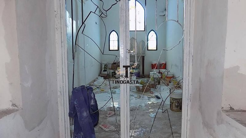 Vándalos producen destrozos en iglesia de Tinogasta