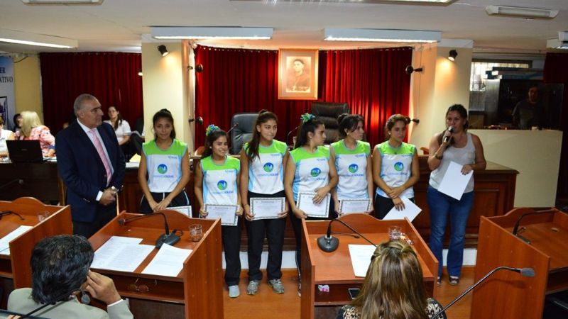 El Senado cerró el año con un tributo a la vocación docente