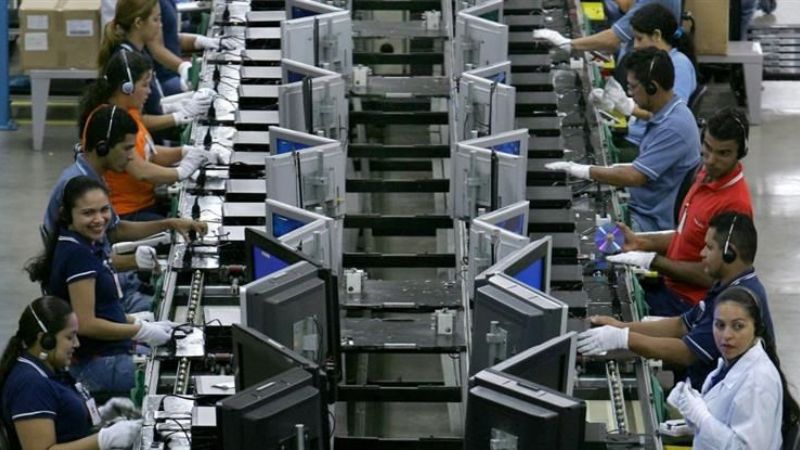 La economía profundizó la recesión en el tercer trimestre: cayó 3,8%