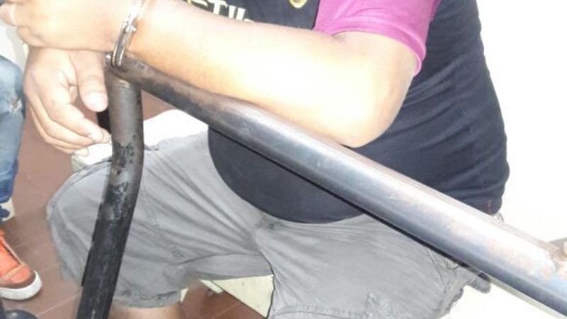 Escándalo en Córdoba, con policía asaltando a políticos y jueces