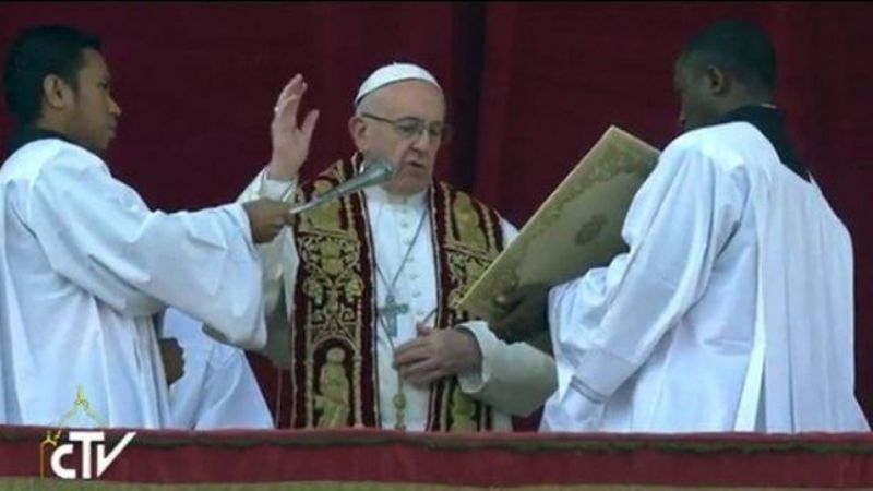 Francisco incluyó a Colombia y a Venezuela en su pedido de paz