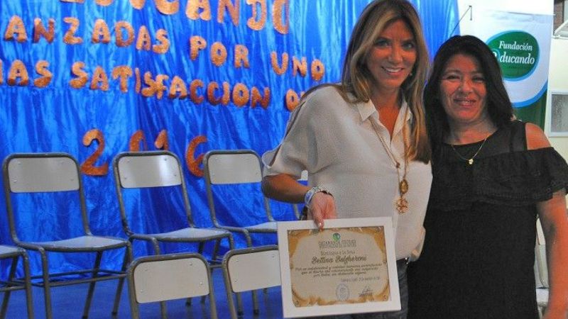 Celebrado egreso de 380 catamarqueños capacitados por la Fundación Educando