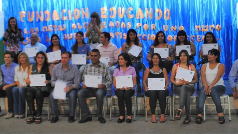 Celebrado egreso de 380 catamarqueños capacitados por la Fundación Educando