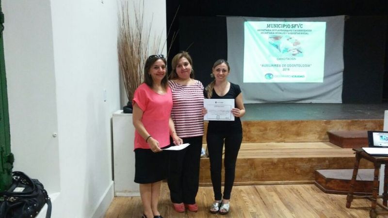 Cierre del curso de auxiliares de odontología para personal de postas