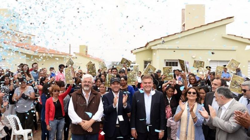 "Tenemos que aprender a trabajar juntos, la disputa estéril no sirve para nada"
