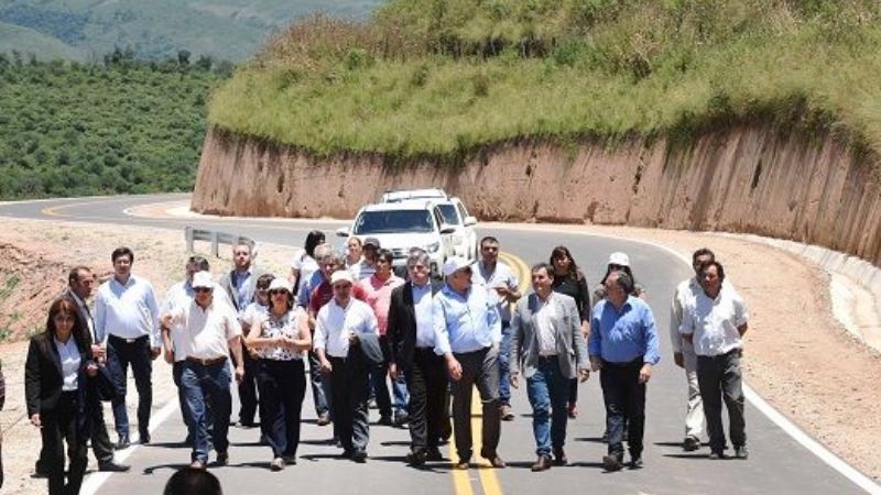 Inauguran ruta que une Singuil con Aconquija