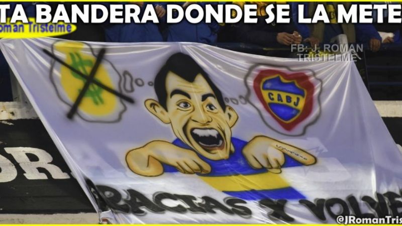 Hinchas de River cargan a los de Boca por la partida de Carlitos