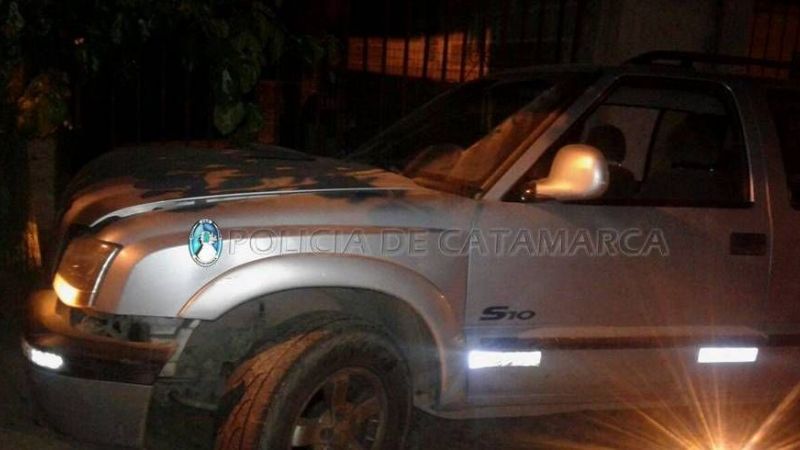 Chocó contra las rejas de una casa