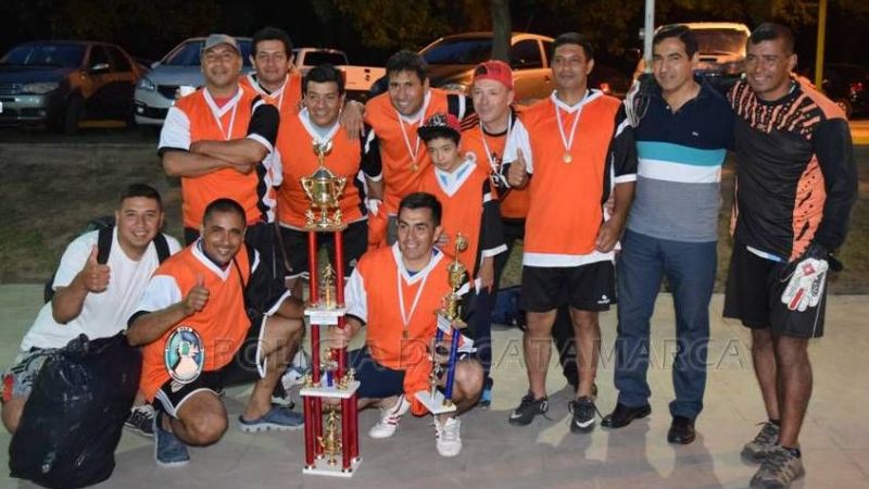 Se jugaron las primeras finales de fútbol en las Olimpiadas Policiales