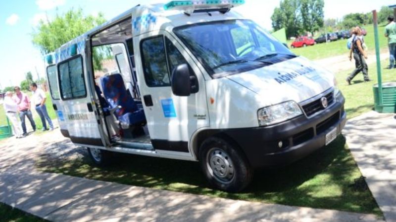 Sin ambulancia municipal, se resintió la atención en los barrios