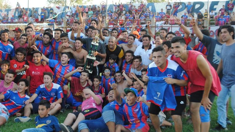 El “día de los arqueros”, Obreros acertó un penal más y ascendió