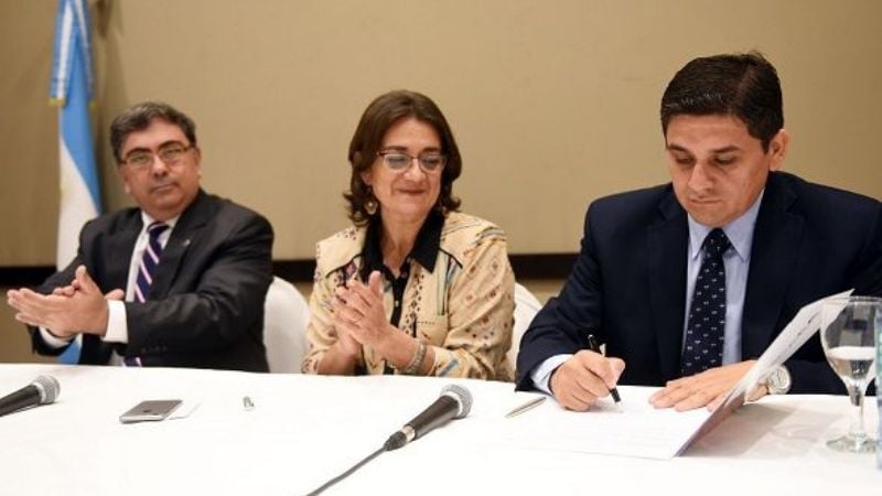 La Gobernadora puso en marcha la Escuela de Abogados del Estado