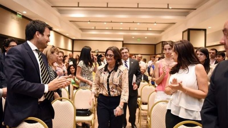 La Gobernadora puso en marcha la Escuela de Abogados del Estado