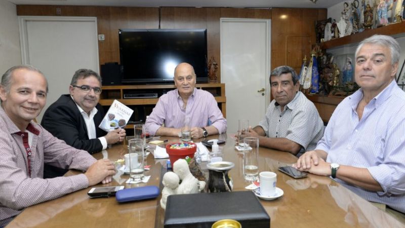 Jalil junto a Venegas y referentes del sector rural