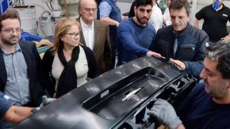 Para el “massismo” será “un grave error” vetar la ley de Ganancias