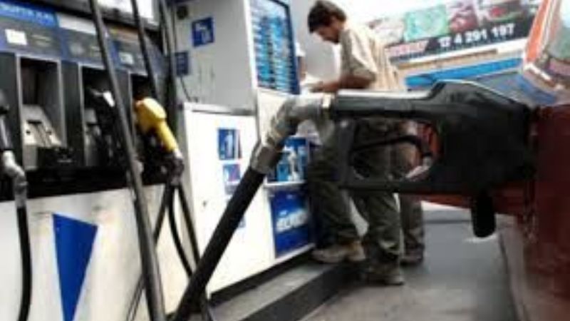 El Gobierno confirmó subas "graduales" en las naftas para el 2017