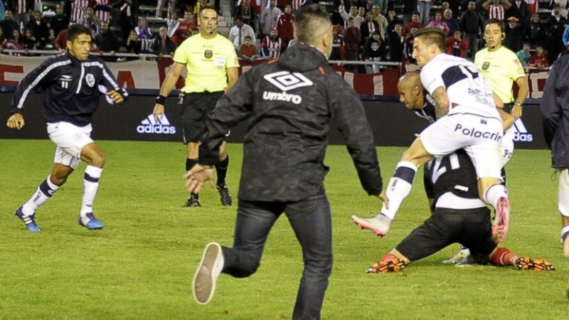 Escandaloso final con incidentes entre Estudiantes y  Gimnasia