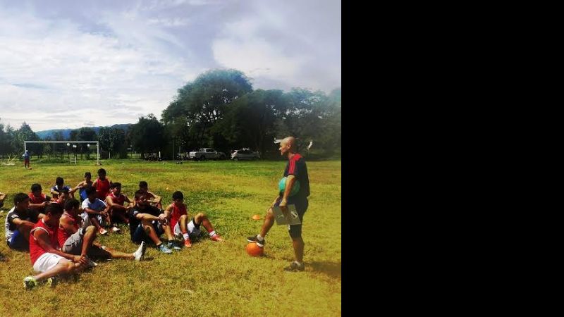 El “Mara” Villafañe volvió como DT a Independiente de San Antonio