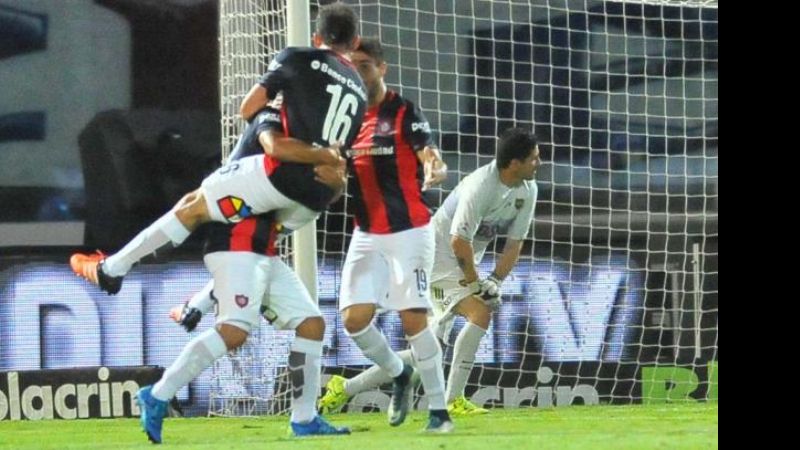 San Lorenzo apabulló 4-0 a Boca y es campeón de la Supercopa Argentina