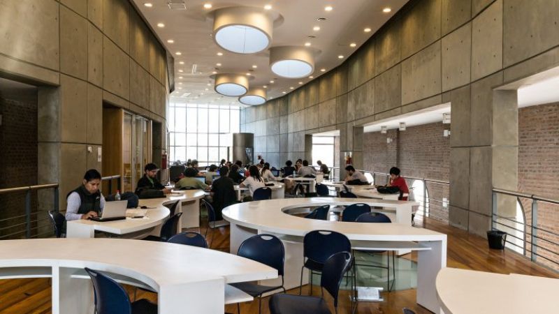 Fin a los convenios con universidades