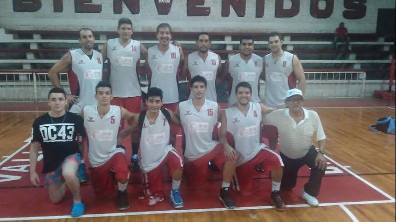 Entre “Viejas Glorias”, Red Star se quedó con el clásico