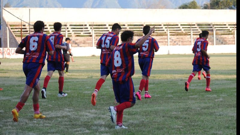 San Lorenzo de Pomán venció 1-0 a Villa Dolores, en el “Prevedello”