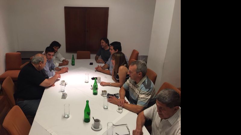 Sin Castillo, el FCS se reunió con funcionario nacional