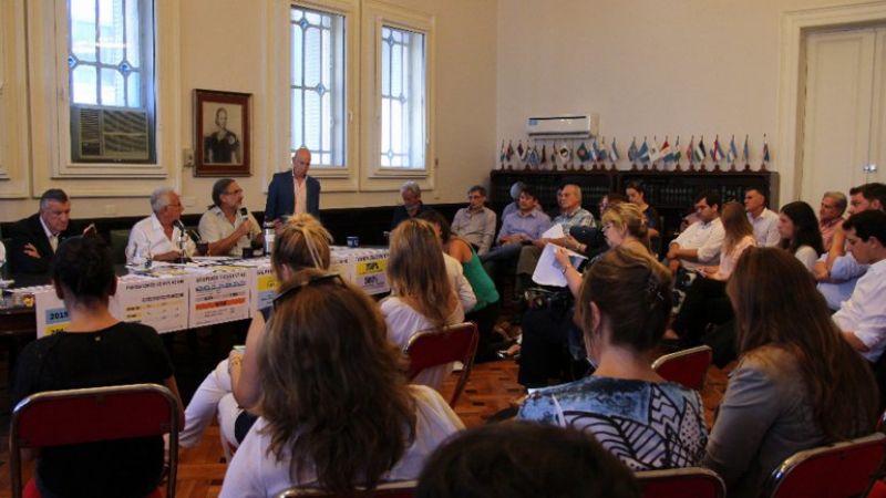 Diputados kirchneristas harán un diagnóstico de los primeros 60 días de Macri