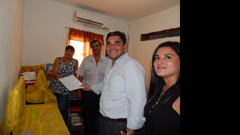 Tras la polémica, Seco entregó donaciones a Soles