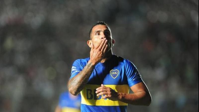 Tevez: 3 fechas de suspensión