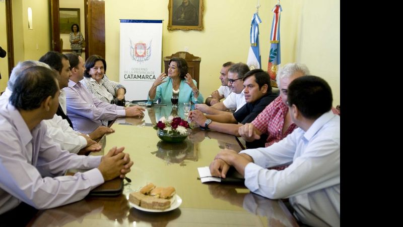 Lucía reunió a los Intendentes y Senadores Nacionales del FPV